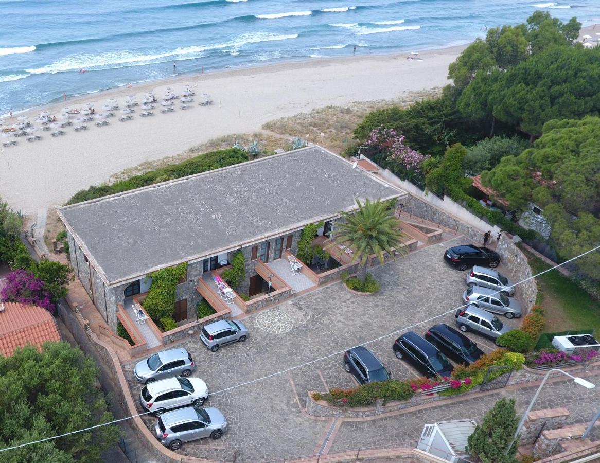 Residence Le Palme - Appartamenti Sul Mare - Spiaggia Tra Palinuro E Caprioli ピショッタ エクステリア 写真