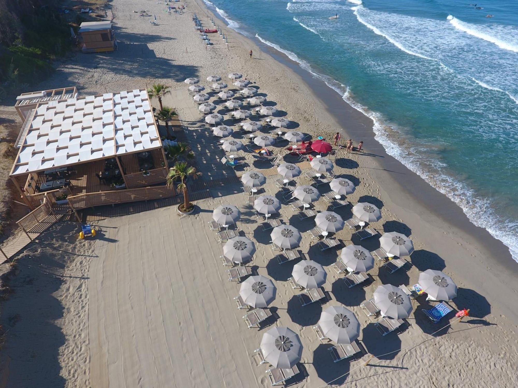 Residence Le Palme - Appartamenti Sul Mare - Spiaggia Tra Palinuro E Caprioli ピショッタ エクステリア 写真