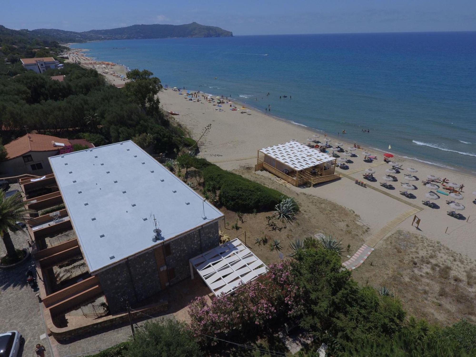 Residence Le Palme - Appartamenti Sul Mare - Spiaggia Tra Palinuro E Caprioli ピショッタ エクステリア 写真