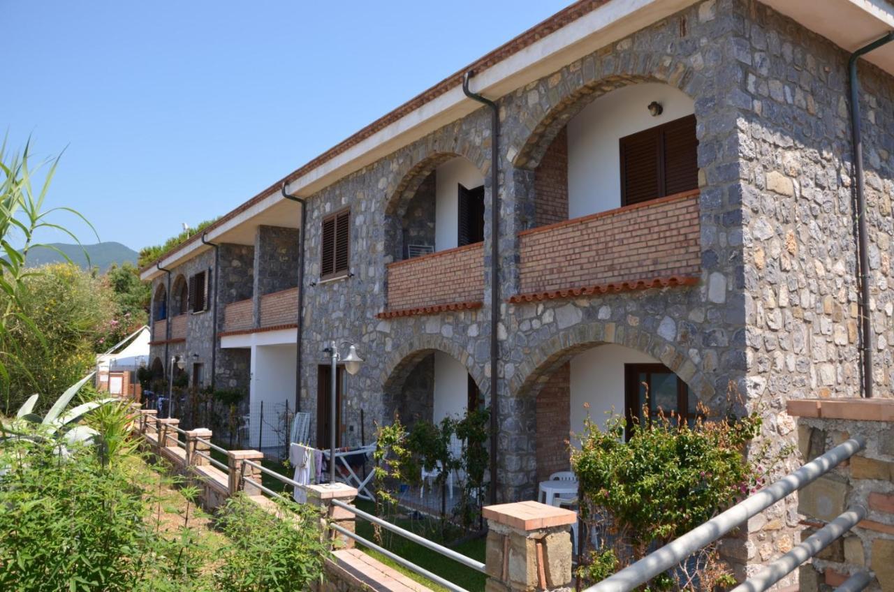 Residence Le Palme - Appartamenti Sul Mare - Spiaggia Tra Palinuro E Caprioli ピショッタ エクステリア 写真