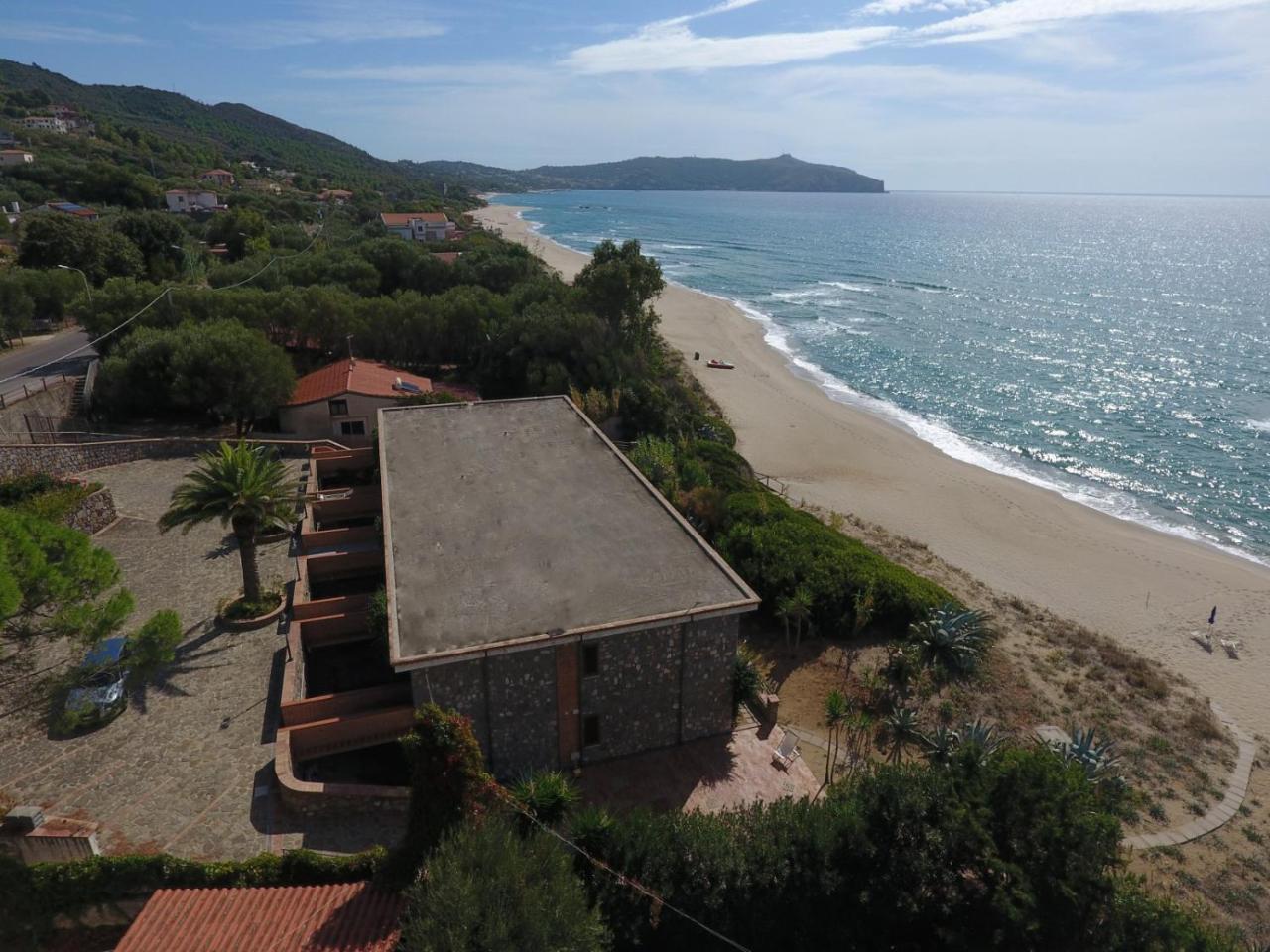 Residence Le Palme - Appartamenti Sul Mare - Spiaggia Tra Palinuro E Caprioli ピショッタ エクステリア 写真
